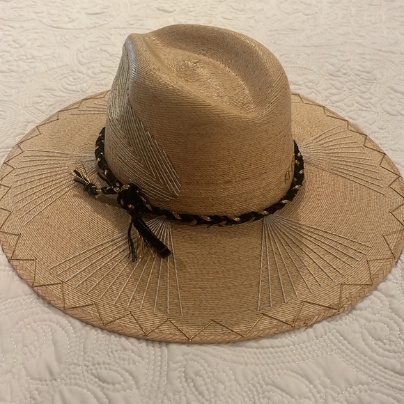 Corazon Playero Hat with black chord medium - Picture 2 of 8
